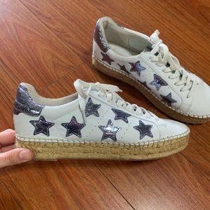 New never worn. Sneaker espadrille